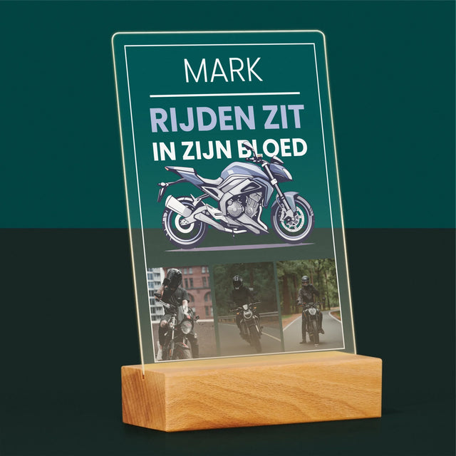 Fotocollage: Rijden Zit In Zijn Bloed - Afdruk Op Acrylglas (Verticaal)