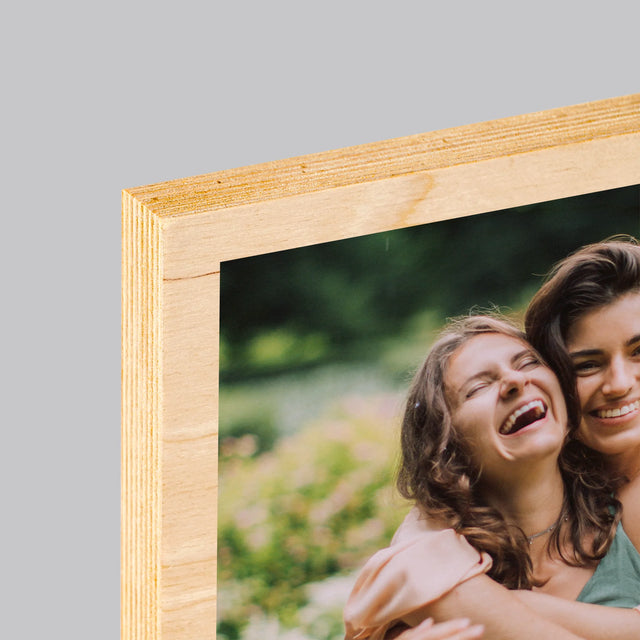 Foto En Handtekening: Wordt Mijn Bruidsmeisje - Afdruk Op Hout (Verticaal)