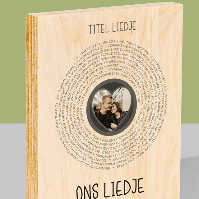 Foto En Handtekening: Ons Liedje Met Tekst - Afdruk Op Hout (Verticaal)