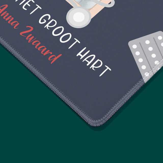 Foto En Handtekening: Dokter Met Groot Hart - Muismat