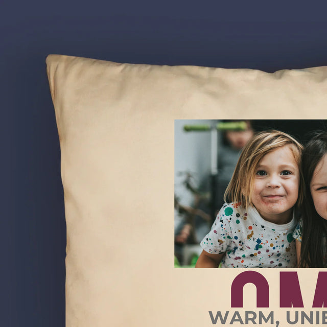 Fotocollage: Kenmerken Oma - Kussen (Monogram)