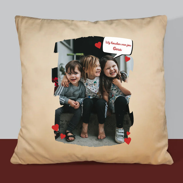 Foto En Handtekening: Voor Lieve Oma - Kussen (Monogram)