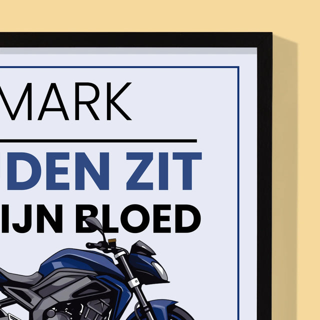 Fotocollage: Rijden Zit In Zijn Bloed - Afdruk Met Frame 30X40 (Verticaal)