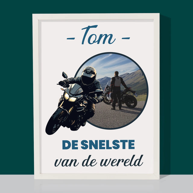 Foto En Handtekening: De Snelste Van De Stad - Afdruk Met Frame 30X40 (Verticaal)