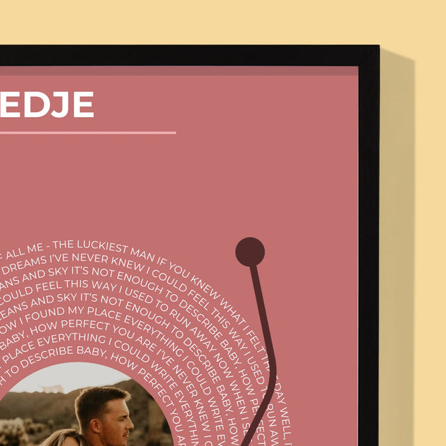 Foto En Handtekening: Ons Liedje Vinyl Lp - Afdruk Met Frame 30X40 (Verticaal)