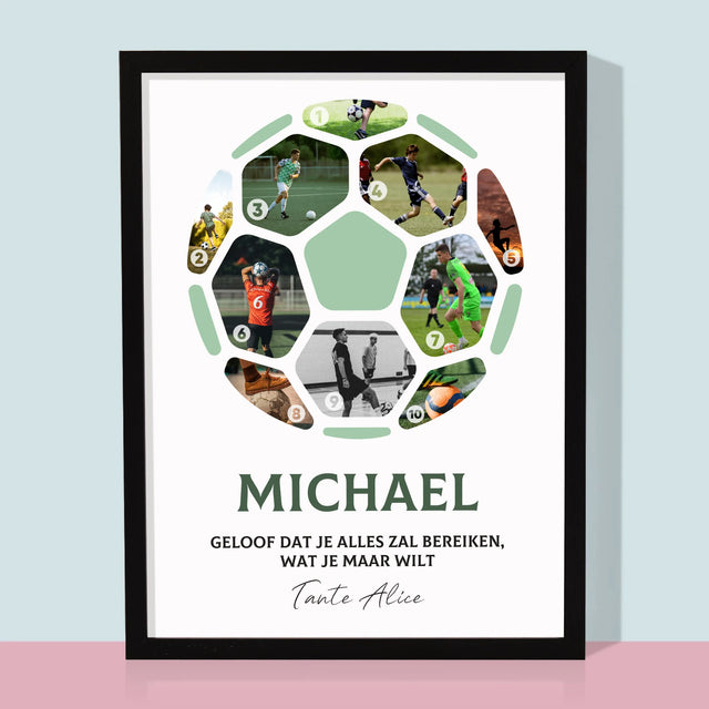 Fotocollage: Fotocollage Voetbal - Afdruk Met Frame 30X40 (Verticaal)