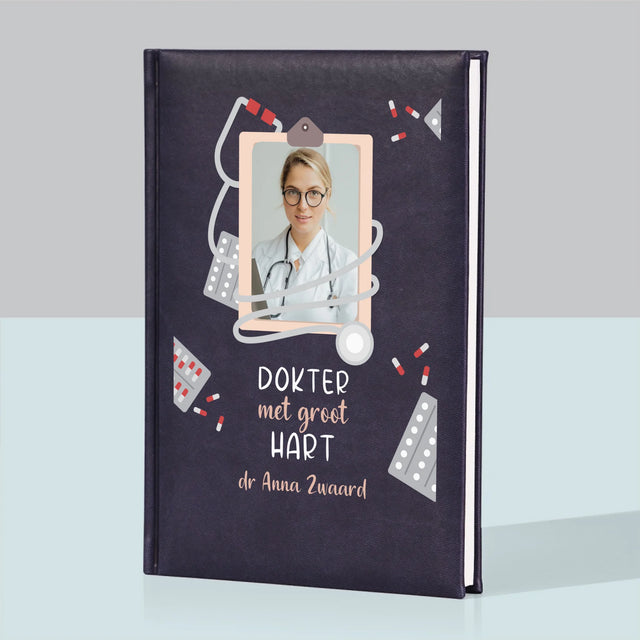 Foto En Handtekening: Dokter Met Groot Hart - Notitieboek