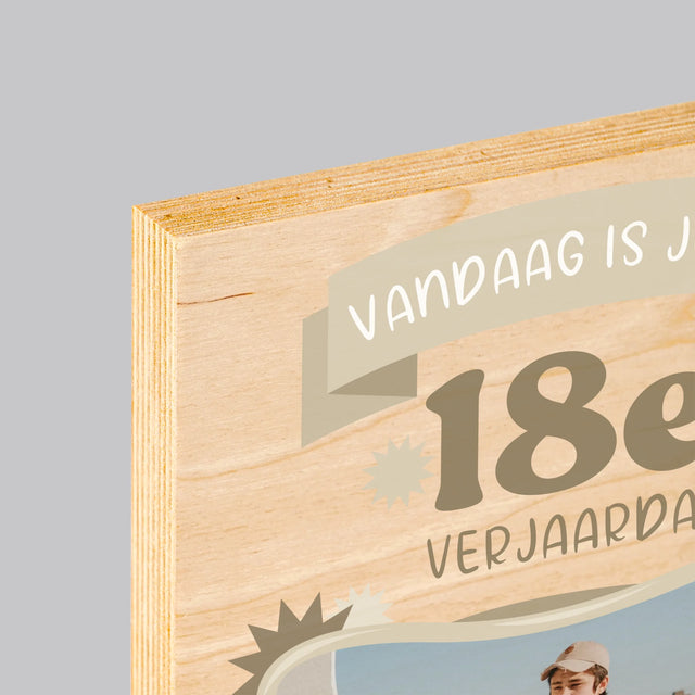 Foto En Handtekening: Legale Verjaardag - Afdruk Op Hout (Verticaal)