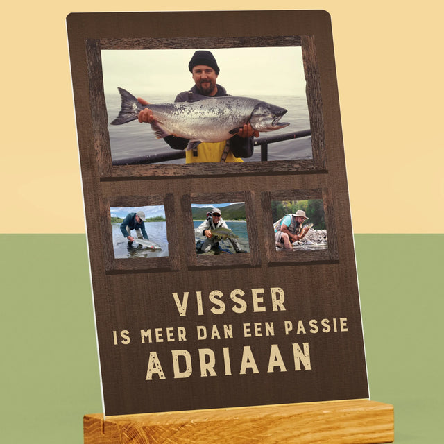 Fotocollage: Vissen Is Meer Dan Een Passie - Afdruk Op Acrylglas (Verticaal)