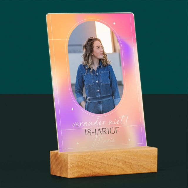 Foto En Handtekening: Verander Niet - Afdruk Op Acrylglas (Verticaal)