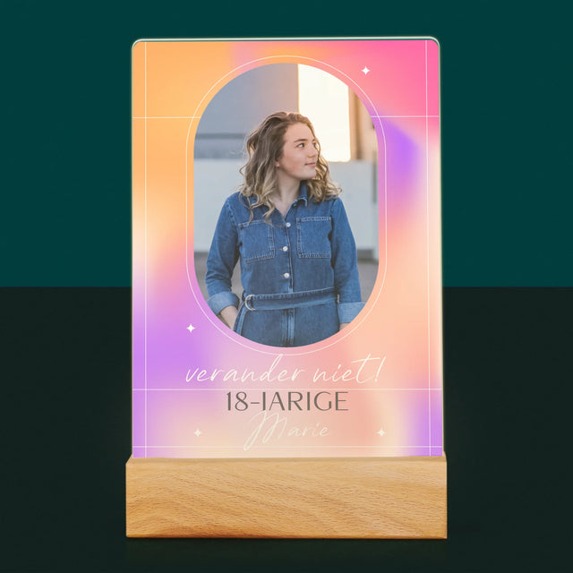 Foto En Handtekening: Verander Niet - Afdruk Op Acrylglas (Verticaal)