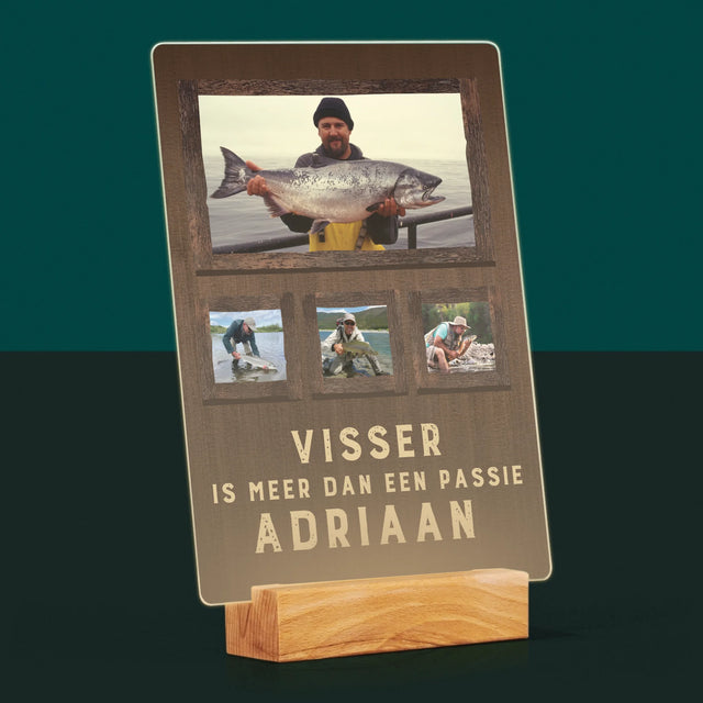 Fotocollage: Vissen Is Meer Dan Een Passie - Afdruk Op Acrylglas (Verticaal)