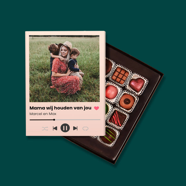 Foto En Handtekening: Mama Wij Houden Van Jou - Pralines