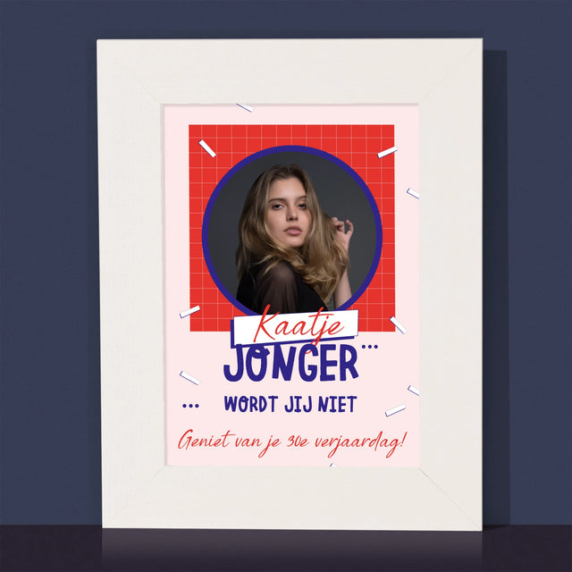 Foto En Handtekening: Jonger Wordt Jij Niet - Fotokader (Horziontaal)