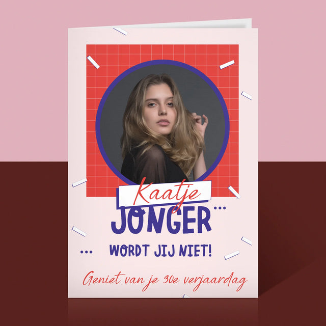 Foto En Handtekening: Jonger Wordt Jij Niet - Wenskaart