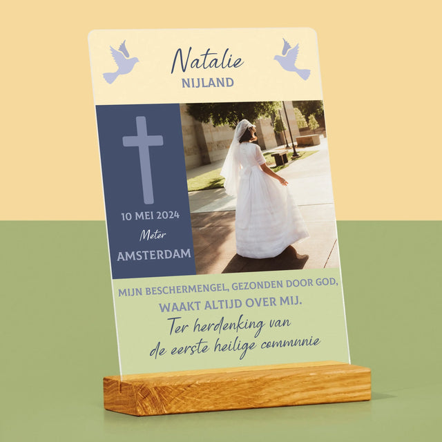 Foto En Handtekening: Communie, Beschermengel - Afdruk Op Acrylglas (Verticaal)