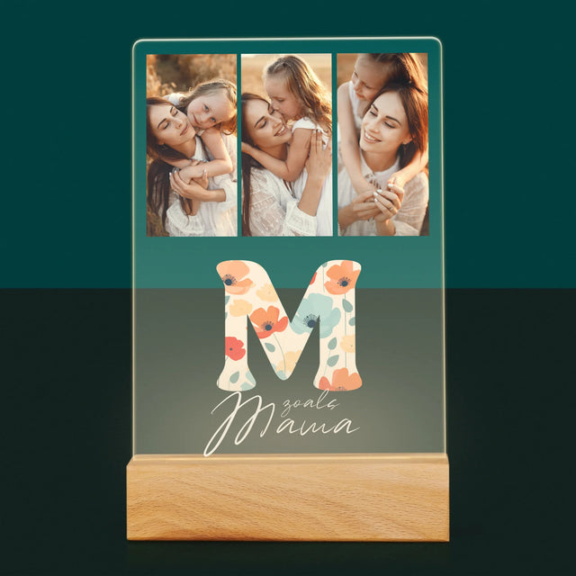 Fotocollage: M Zoals Mama - Afdruk Op Acrylglas (Verticaal)