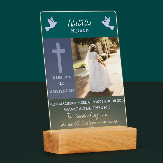 Foto En Handtekening: Communie, Beschermengel - Afdruk Op Acrylglas (Verticaal)