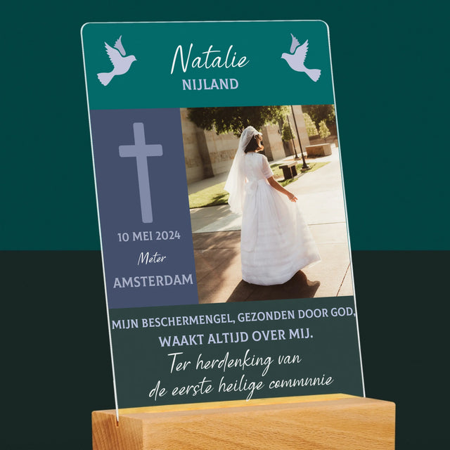 Foto En Handtekening: Communie, Beschermengel - Afdruk Op Acrylglas (Verticaal)