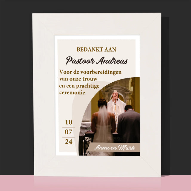 Foto En Handtekening: Bedankt Aan Priester, Trouw - Fotokader (Horziontaal)