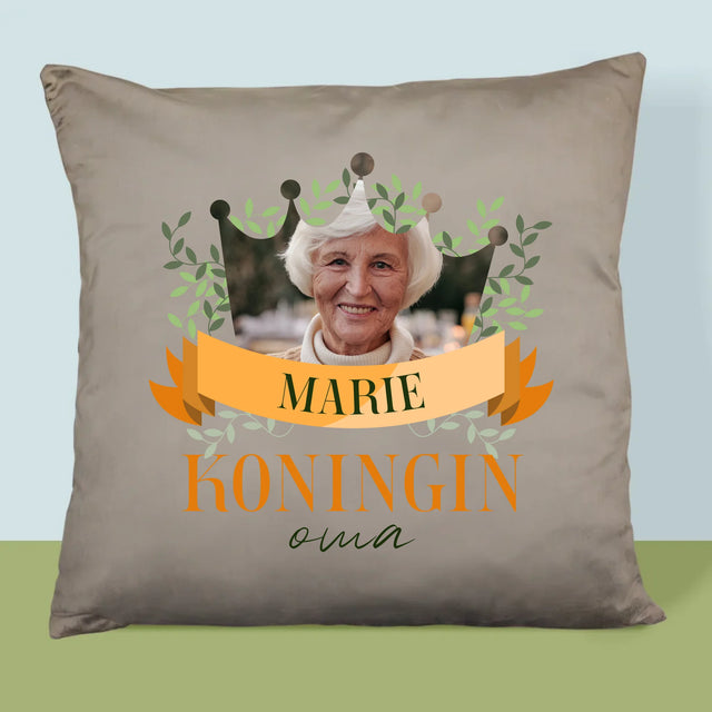 Foto En Handtekening: Koningin Oma - Kussen (Foto)