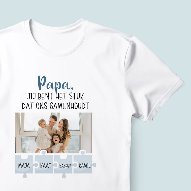 Foto En Handtekening: Papa, Jij Bent Het Stuk Dat Ons Samenhoudt - T-Shirt Voor Heren