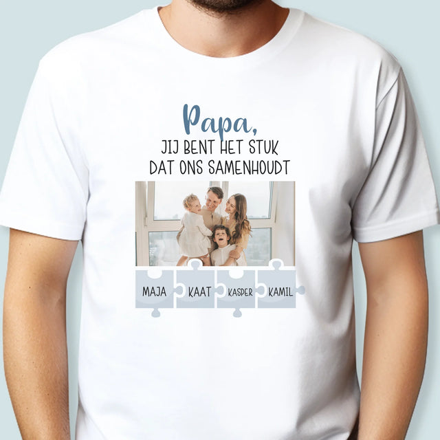 Foto En Handtekening: Papa, Jij Bent Het Stuk Dat Ons Samenhoudt - T-Shirt Voor Heren