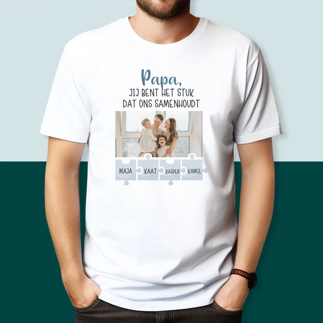 Foto En Handtekening: Papa, Jij Bent Het Stuk Dat Ons Samenhoudt - T-Shirt Voor Heren