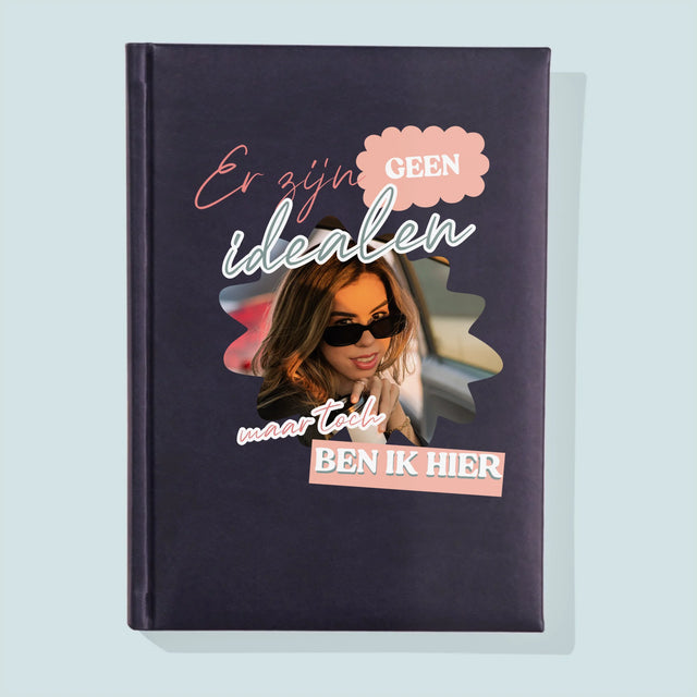 Foto En Handtekening: Er Zijn Geen Idealen - Notitieboek