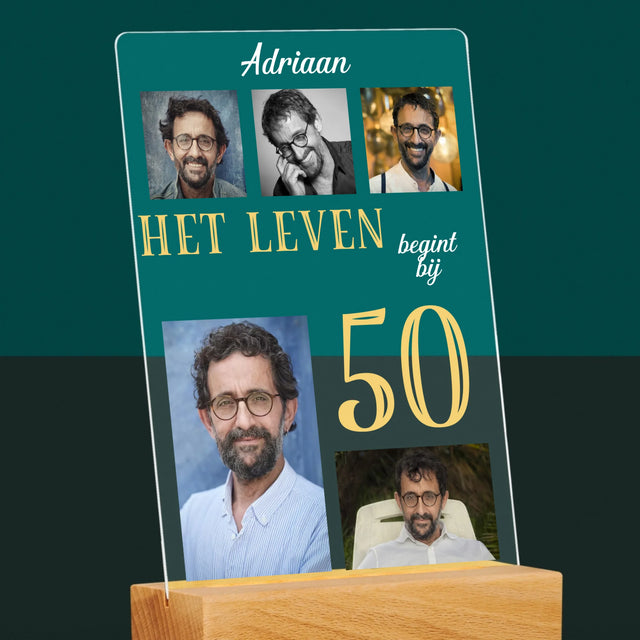 Fotocollage: Het Leven Begint Bij 50 - Afdruk Op Acrylglas (Verticaal)
