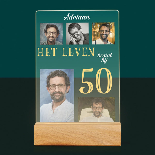Fotocollage: Het Leven Begint Bij 50 - Afdruk Op Acrylglas (Verticaal)