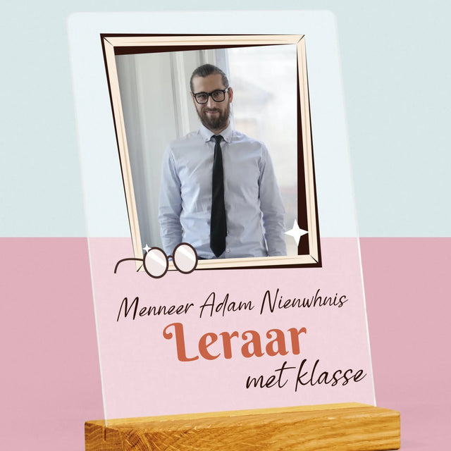 Foto En Handtekening: Leraar Met Klasse - Afdruk Op Acrylglas (Verticaal)