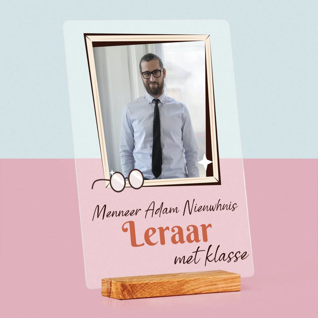 Foto En Handtekening: Leraar Met Klasse - Afdruk Op Acrylglas (Verticaal)