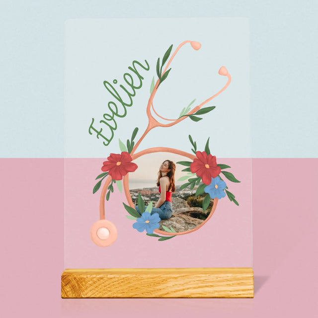 Foto En Handtekening: Stethoscoop Bloemen - Afdruk Op Acrylglas (Verticaal)