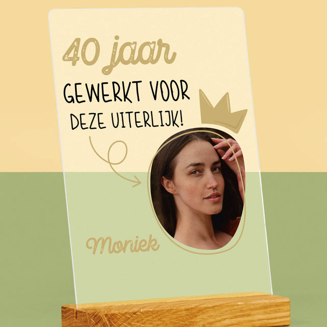 Foto En Handtekening: 40 Jaar Gewerkt Voor Deze Uiterlijk - Afdruk Op Acrylglas (Verticaal)