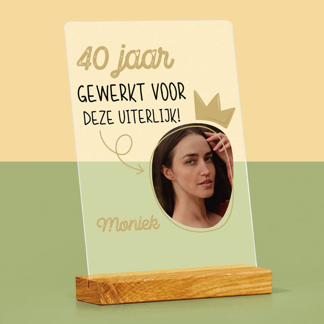 Foto En Handtekening: 40 Jaar Gewerkt Voor Deze Uiterlijk - Afdruk Op Acrylglas (Verticaal)