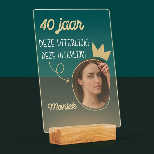 Foto En Handtekening: 40 Jaar Gewerkt Voor Deze Uiterlijk - Afdruk Op Acrylglas (Verticaal)