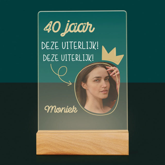 Foto En Handtekening: 40 Jaar Gewerkt Voor Deze Uiterlijk - Afdruk Op Acrylglas (Verticaal)