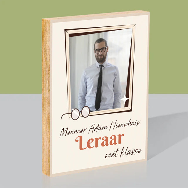 Foto En Handtekening: Leraar Met Klasse - Afdruk Op Hout (Verticaal)