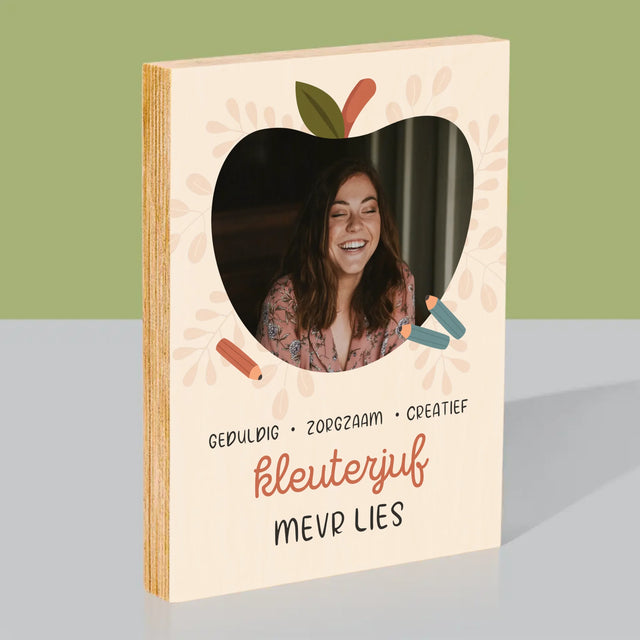 Foto En Handtekening: Kleuterjuf - Afdruk Op Hout (Verticaal)