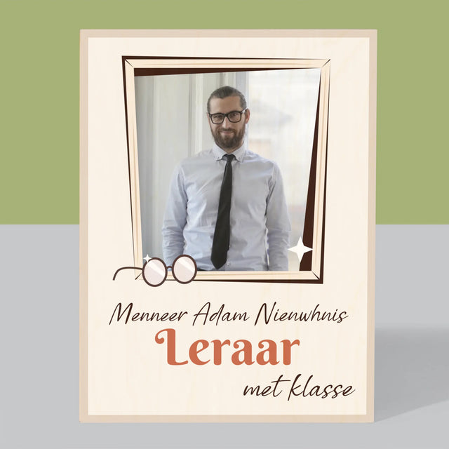 Foto En Handtekening: Leraar Met Klasse - Afdruk Op Hout (Verticaal)