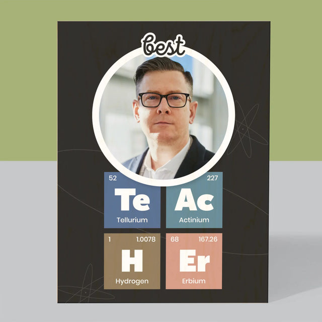 Foto En Handtekening: Teacher Chemische Elementen - Afdruk Op Hout (Verticaal)