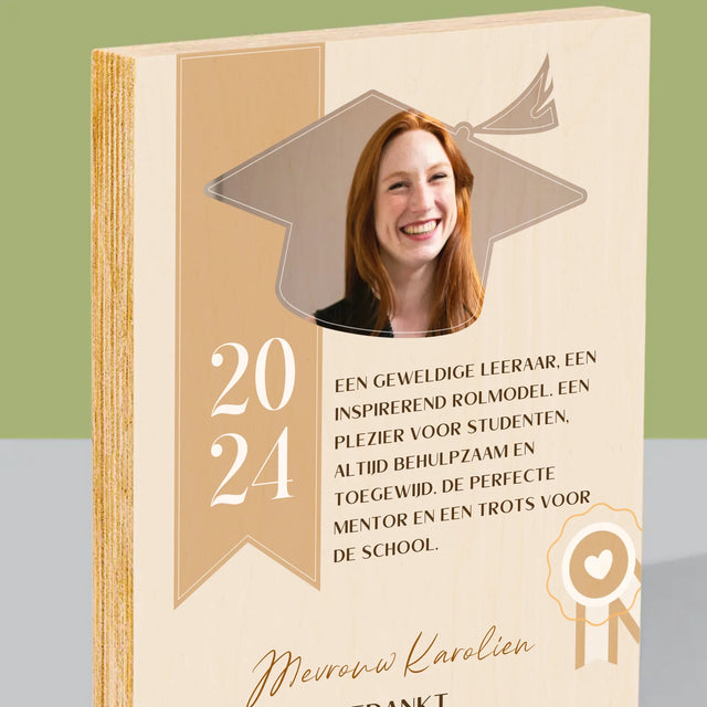 Foto En Handtekening: Diploma Voor De Leerkracht - Afdruk Op Hout (Verticaal)