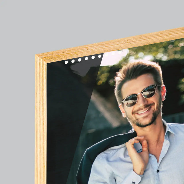 Foto En Handtekening: Menager - Afdruk Op Hout (Verticaal)