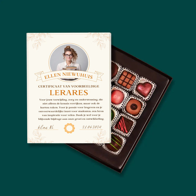 Foto En Handtekening: Certificaat Van Voorbeeldige Lerares - Pralines