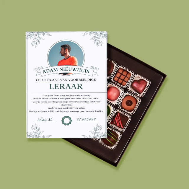 Foto En Handtekening: Certificaat Van Voorbeeldige Leraar - Pralines