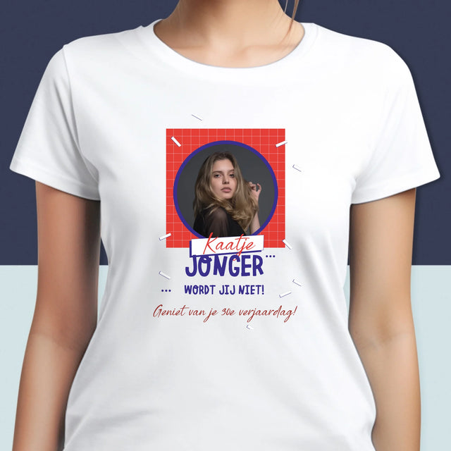 Foto En Handtekening: Jonger Wordt Jij Niet - T-Shirt Voor Dames