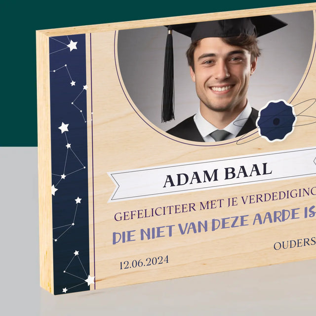 Foto En Handtekening: Gefeliciteerd Met Je Verdediging - Afdruk Op Hout (Horizontaal)