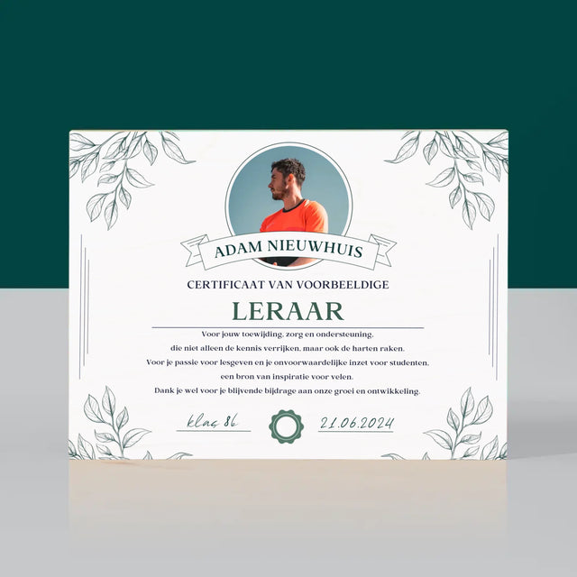 Foto En Handtekening: Certificaat Van Voorbeeldige Leraar - Afdruk Op Hout (Horizontaal)