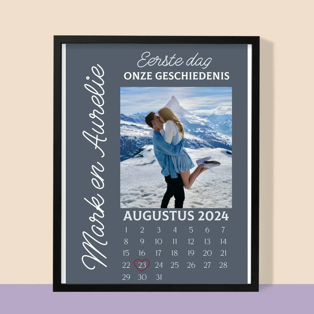 Foto En Handtekening: Eerste Dag Van Onze Geschiedenis - Afdruk Met Frame 30X40